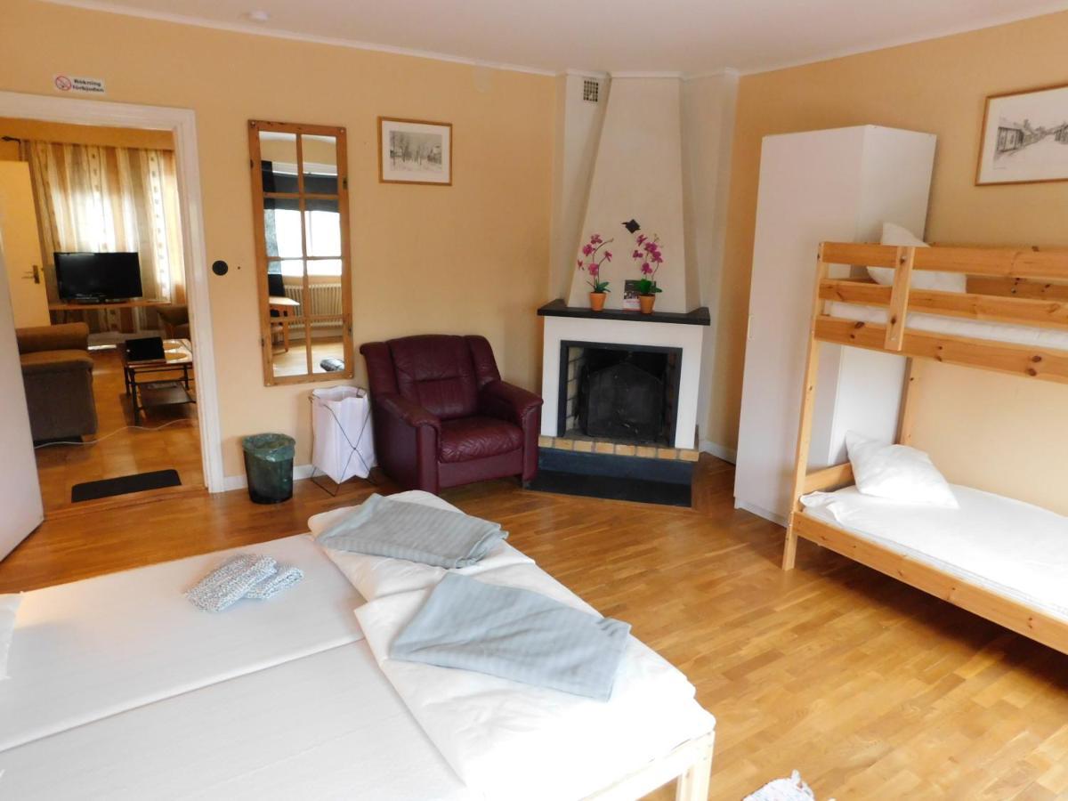 Solgården Vandrarhem Hostal B&B Blackstad Exteriör bild